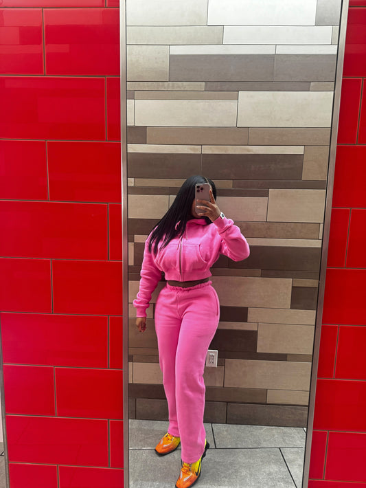 *PRE-ORDER* Holly Set.